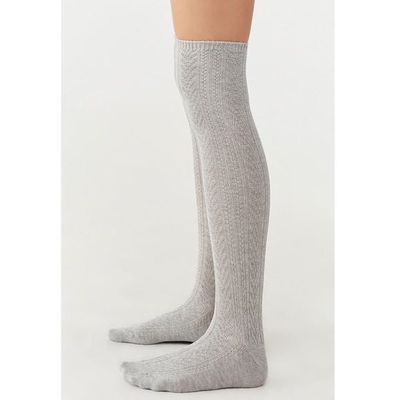 Cable Knitted Pattern Over The Knee Socks - Picture 3 of 4